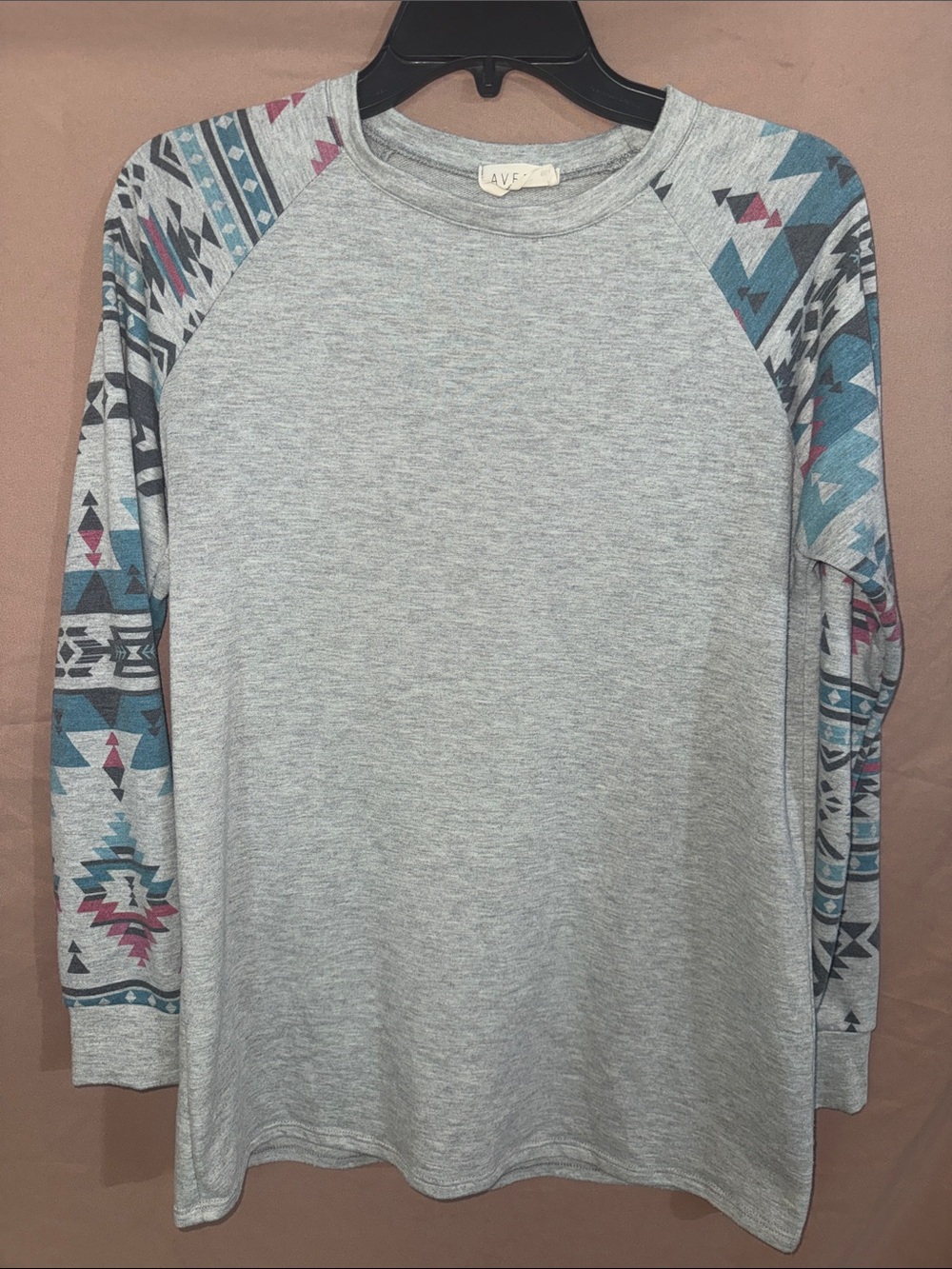 Women’s Small Avery Light Gray Raglan Long-Sleeve Tee with Aztec Print Sleeves
